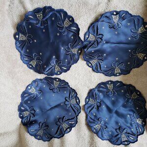 (NWOT) Navy Blue and Gold Christmas Holiday Doilies (4 pcs) 11 inches Round
